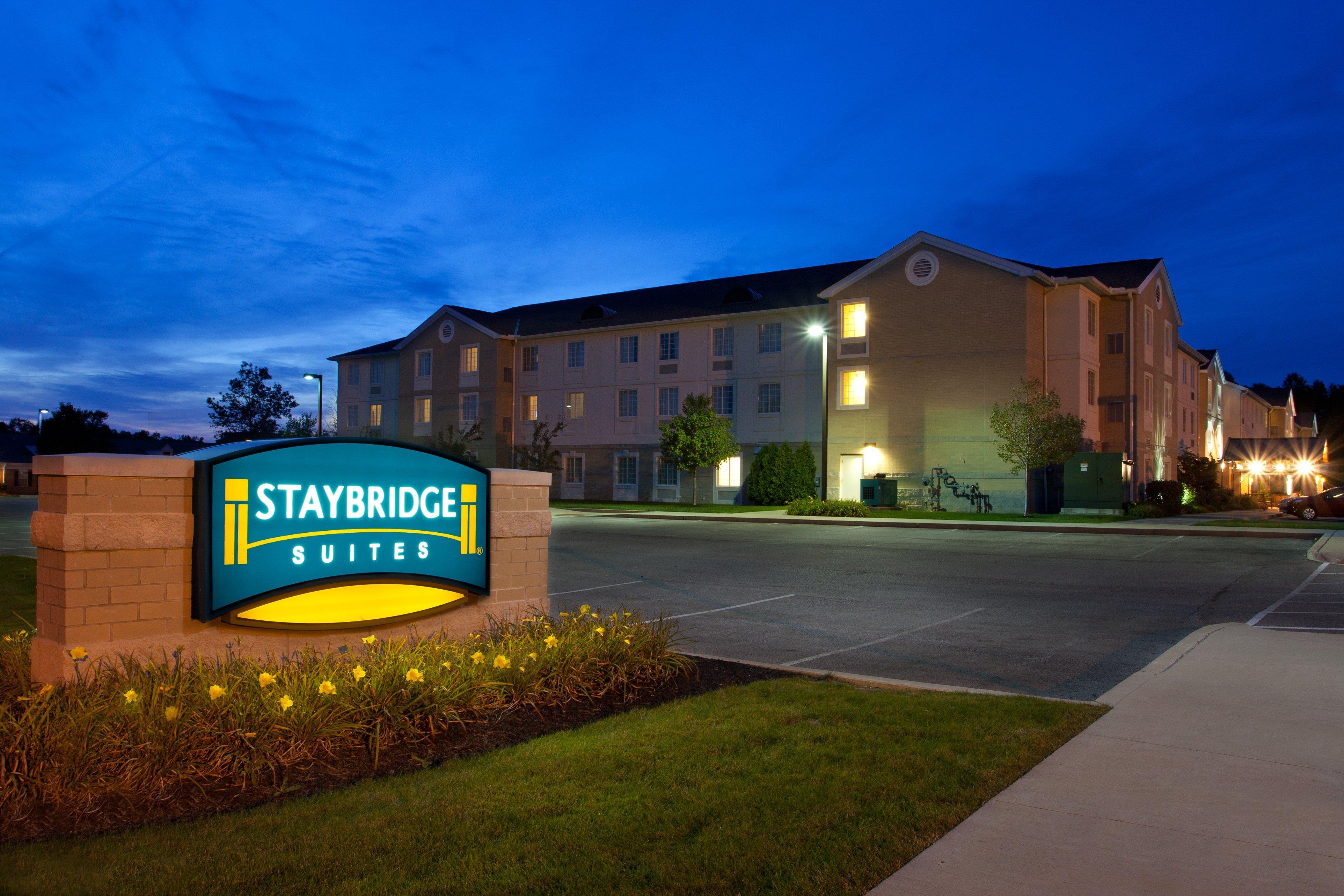 Staybridge Suites Cleveland Mayfield Heights Beachwood, An Ihg Hotel Bagian luar foto