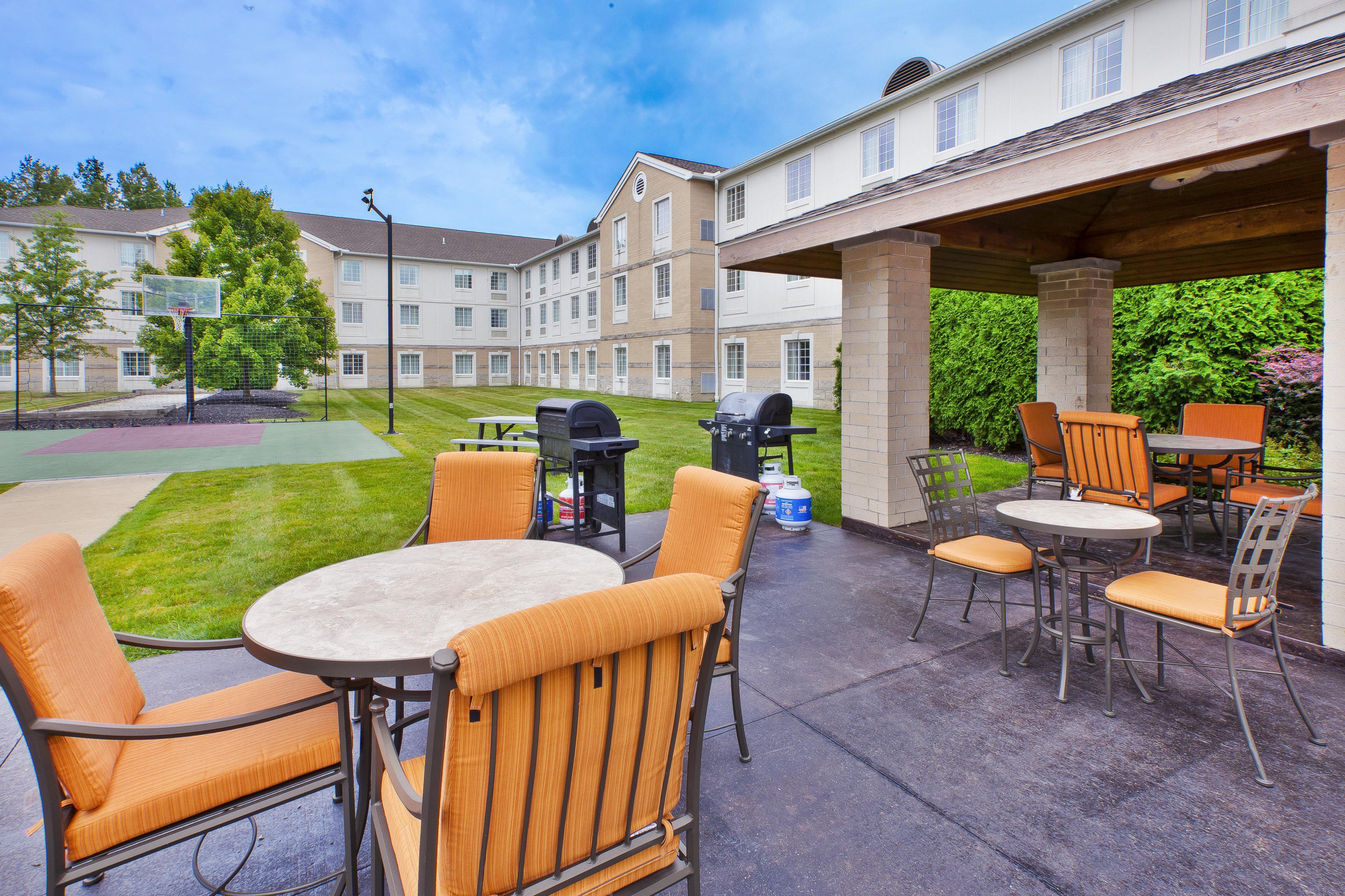 Staybridge Suites Cleveland Mayfield Heights Beachwood, An Ihg Hotel Bagian luar foto