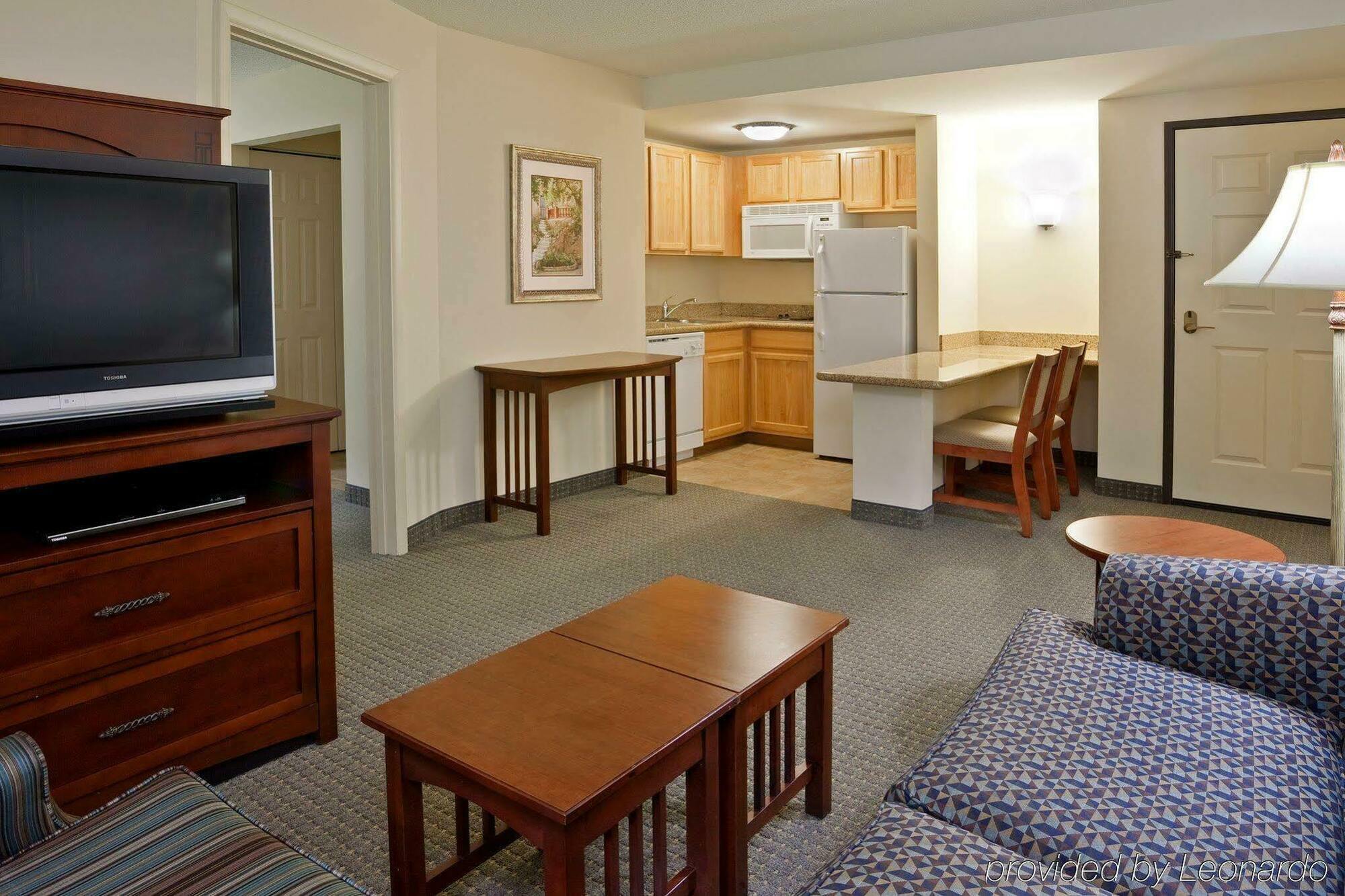 Staybridge Suites Cleveland Mayfield Heights Beachwood, An Ihg Hotel Bagian luar foto